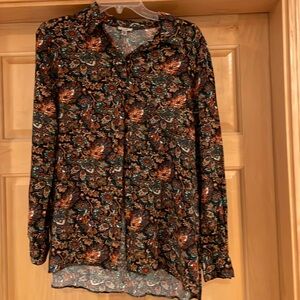 Comfortable leaf patterned blouse size M. Excellent condition